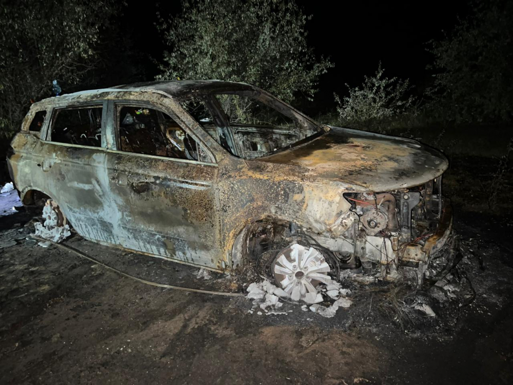 В Астраханской области мужчина сгорел заживо в автомобиле во время отдыха у реки