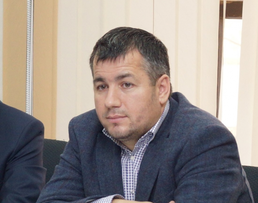 Доход руководителя трех фирм, депутата-справедливороса Хамзата Даудова ниже среднего по Астраханской области