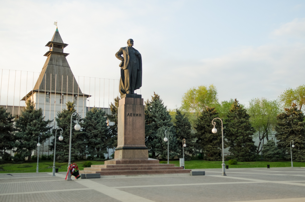 Фото площади ленина астрахань