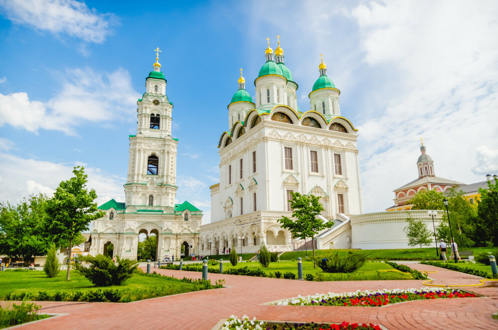 Успенский собор Астрахань пять апсид