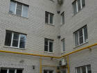 Астраханец скончался после выпадения из окна квартиры многоэтажки