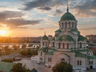 Сегодня в Астрахани православные отмечают День Святой Троицы 