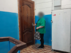В Астрахани помощник депутата-патологоанатом украл у женщины 115 тысяч рублей