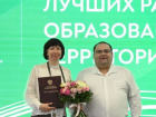 Астраханского педагога с большим стажем наградили на выставке-форуме «Россия»