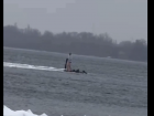 В Астраханской области моряки спасли дрейфующего на льдине мужчину