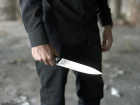 В Астрахани полиция задержала мужчину, размахивавшего ножом возле школы. Видео