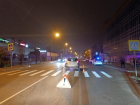 В Астрахани рядом с торговым центром сбили девушку на «зебре»