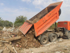 Водитель «КАМАЗа» сбросил строительные отходы в посёлке Садовый Астраханской области