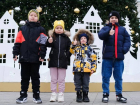 Астраханский губернатор осуществил мечту детей покататься на коньках в кремле