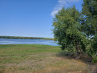 В Астраханской области река унесла тело трехлетнего мальчика на километр от дома