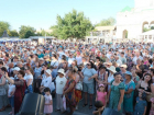 Свыше 5000 человек отметили День семьи, любви и верности в Астраханском кремле