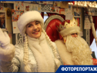 На астраханском вокзале Дед Мороз, Шуршик и сказочные кролики устроили праздник для астраханцев. Фоторепортаж