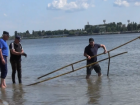 Астраханские водолазы достали из воды 200 килограммов опасных предметов