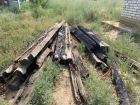 В Астраханской области обнаружены разлагающиеся шпалы, пропитанные креозотом