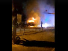 Ночью в Советском районе Астрахани сгорела машина ритуальной службы