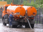 В Астрахани коммунальщики откачали около 650 кубометров дождевой воды