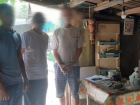 Астраханские полицейские обнаружили мини-плантацию конопли во дворе частного дома
