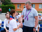 Астраханский губернатор получил в подарок узелки от детей из Кременского района
