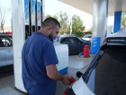 Стал известен график работы АЗС на сегодня: кому продадут бензин