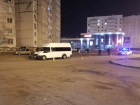 Две астраханки оказались в больнице, после того как маршрутчик помыл машину