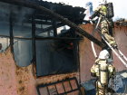 В Советском районе Астрахани сгорел многоквартирный дом, есть пострадавшие