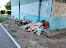 Под Астраханью ищут специалистов по уборке мусора перед приездом властей