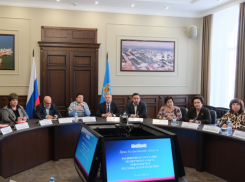 В Думе Астраханской области обсудили вопросы поддержки семей с детьми-инвалидами