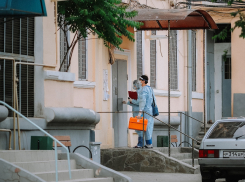 Астраханка 10 минут пыталась дозвониться до службы спасения