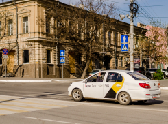 Как астраханские таксисты решают вопросы с неплательщиками 