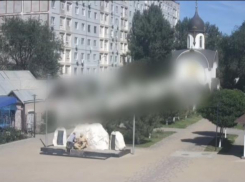В Астрахани задержали пенсионера, который написал имя на мемориале