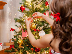 Советы декоратора: как астраханцам украсить елку в этом году и о каких украшениях пора забыть