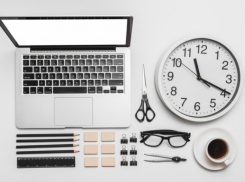 4% астраханцев заканчивают работу за 4 часа