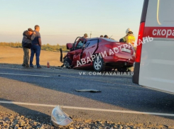 Подробности страшной аварии, в которой погибли три астраханца