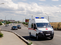 Лучшие астраханские врачи поедут в Казахстан бороться с коронавирусом 