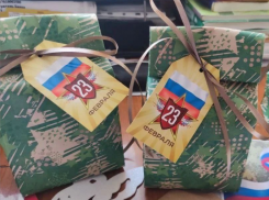 Астраханские школьники и детсадовцы собрали участникам СВО «солдатские гостинцы»