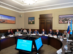 В Астраханской области собираются поднять зарплаты работникам скорой