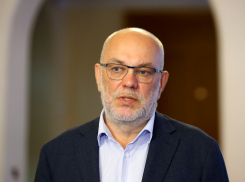 Виталий Гутман рассказал, кто, по его мнению, должен охранять астраханские школы