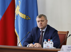 Астраханский губернатор призвал усилить меры антитеррористической безопасности