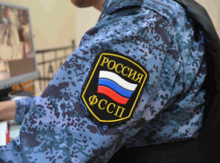 В Астрахани перестанут путать должников