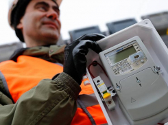 Мошенники стали наведываться к астраханцам под видом энергетиков