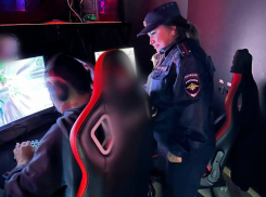 В Астрахани инспекторы ПДН искали ночью загулявших подростков