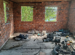 Кражу с насосной станции под Астраханью раскрыли благодаря забытому окурку