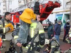 Во время пожара на улице Софьи Перовской было спасено 23 человека