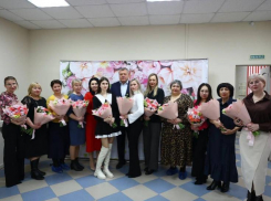 Астраханский губернатор встретился с женами и матерями погибших бойцов СВО