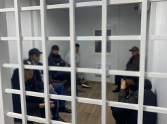 Астраханские пограничники задержали четырех иностранцев в розыске