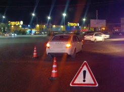 В Астрахани на Яблочкова сбили двух детей на самокате