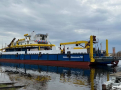 В Астрахань прибыл земснаряд «Северо-Двинский-701» для дноуглубительных работ