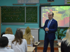 Игорь Седов рассказал астраханским школьникам о блокаде Ленинграда