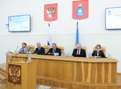 В Думе Астраханской области анализируют итоги региональных проектов