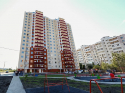 Более 13 тысяч астраханцев переселят из ветхого жилья